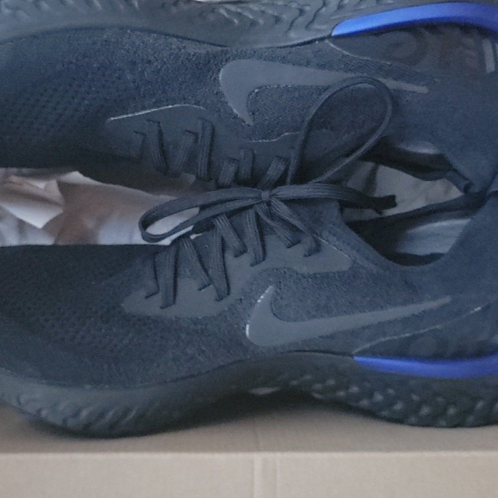 Nike size 12  color black